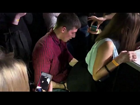 ❤️ Tinuod nga sekso sa usa ka nightclub sa Russia. Ang 18-anyos nga Ruso nga babaye sa anus ug puwerta nakighilawas sa usa ka nightclub ❤️❌ sluts sa pornograpiya ceb.8kpornvids.ru